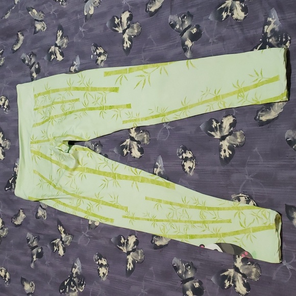 3/$65 society 6 printed panda leggings - Picture 2 of 6